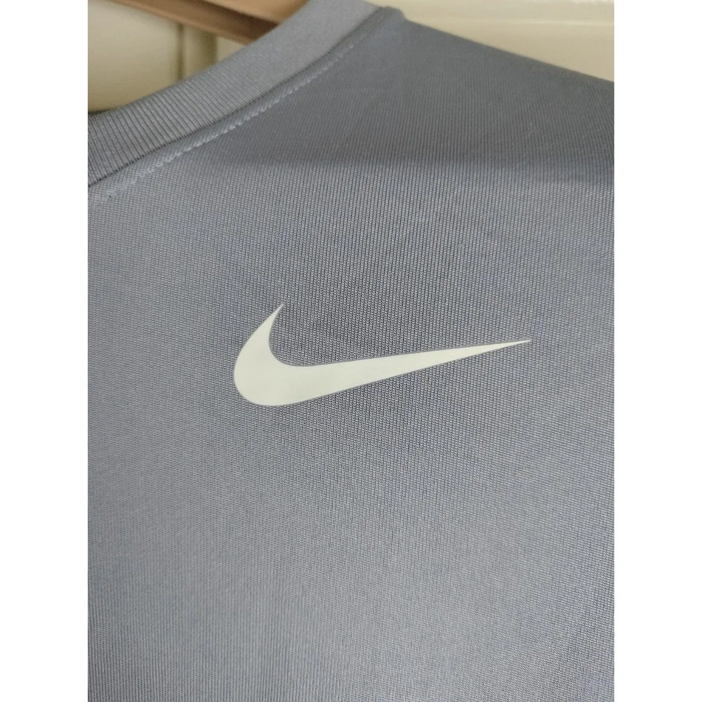 New Without Tags Women's Nike Dri-FIT Training T-Shirt Indigo Haze Purple Gray S